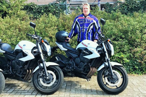 Leon uit Almere is geslaagd bij MotoJon Motorrijschool