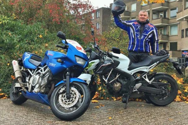 Ares uit Hilversum is geslaagd bij MotoJon Motorrijschool