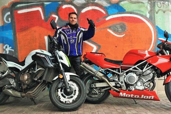 Michael uit Soest is geslaagd bij MotoJon Motorrijschool