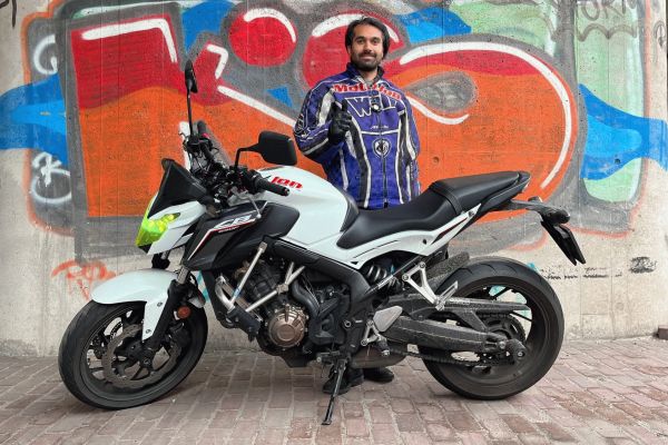 Abdurrahim uit Amsterdam is geslaagd bij MotoJon Motorrijschool