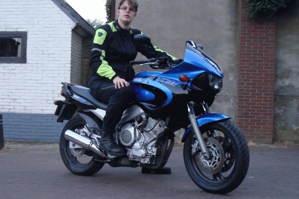 Mark uit Bussum is geslaagd bij MotoJon Motorrijschool