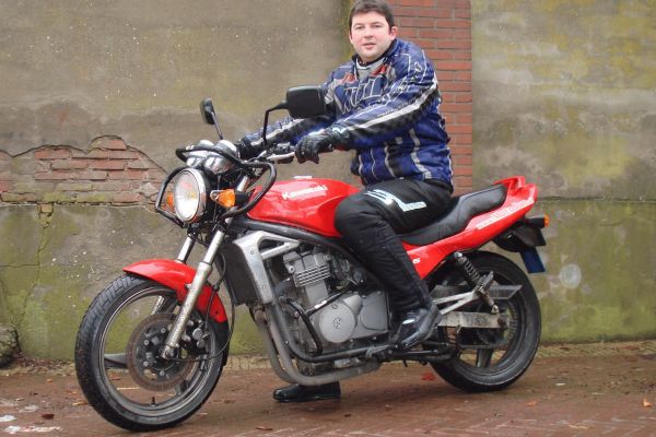 Joost uit Hilversum is geslaagd bij MotoJon Motorrijschool