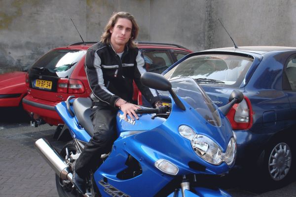 Michael uit Eemnes is geslaagd bij MotoJon Motorrijschool