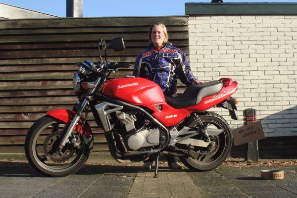 Daniëlla uit Naarden is geslaagd bij MotoJon Motorrijschool