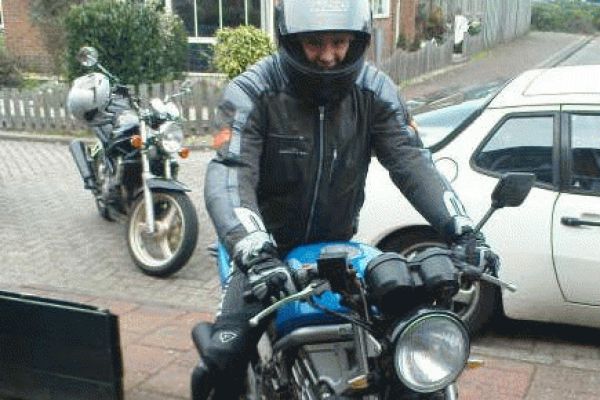 Loek uit Kortenhoef is geslaagd bij MotoJon Motorrijschool