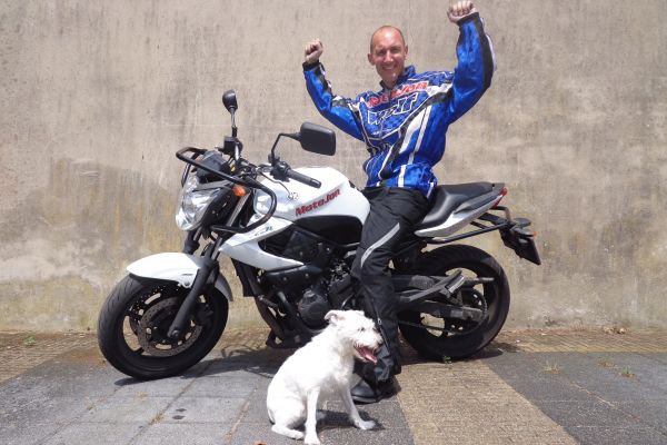 Frank uit Hilversum is geslaagd bij MotoJon Motorrijschool