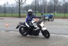 Henny uit Weesp is geslaagd bij MotoJon Motorrijschool (foto 3)