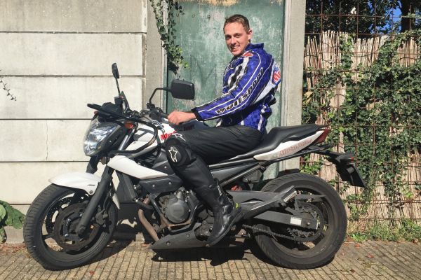 Michael uit Hilversum is geslaagd bij MotoJon Motorrijschool