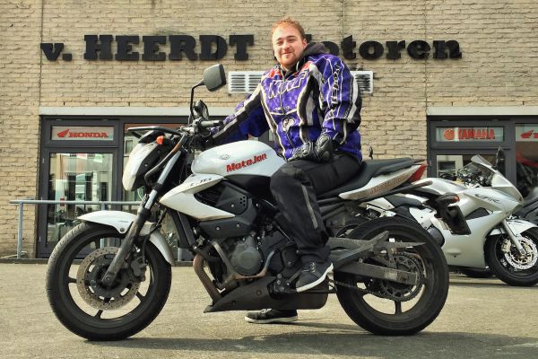 Giuseppe uit Hilversum is geslaagd bij MotoJon Motorrijschool