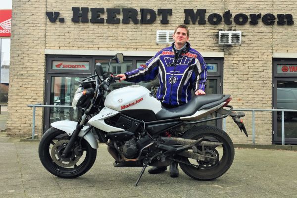Matthijs uit Almere is geslaagd bij MotoJon Motorrijschool