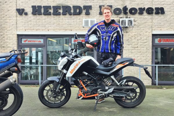 Luc uit Hilversum is geslaagd bij MotoJon Motorrijschool