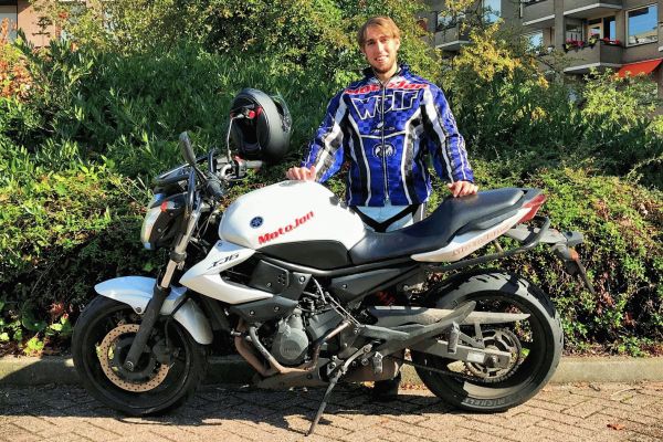 Harrie uit Hilversum is geslaagd bij MotoJon Motorrijschool