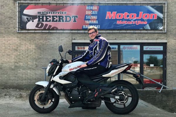 Marthijn  uit Hilversum is geslaagd bij MotoJon Motorrijschool