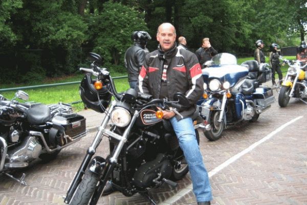 Peer uit Kortenhoef is geslaagd bij MotoJon Motorrijschool