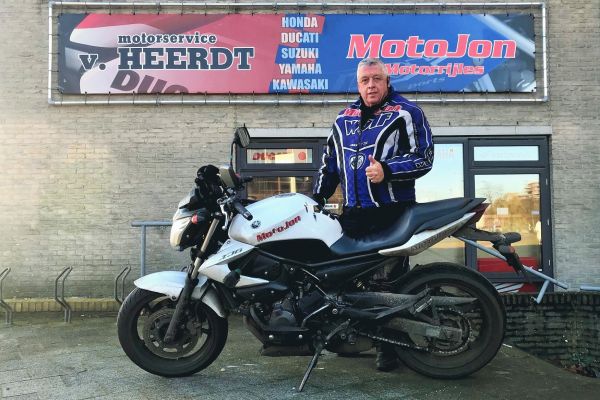 Ton uit Hilversum is geslaagd bij MotoJon Motorrijschool