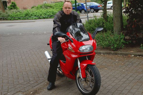 Andre uit Loosdrecht is geslaagd bij MotoJon Motorrijschool