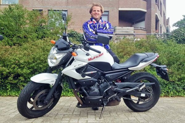 Edouard uit Bussum is geslaagd bij MotoJon Motorrijschool