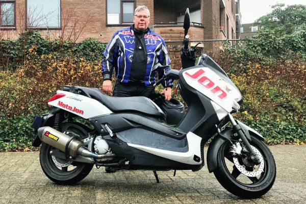 Frank uit Weesp is geslaagd bij MotoJon Motorrijschool