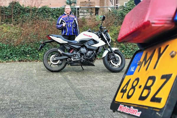 Sander uit Nederhorst den Berg is geslaagd bij MotoJon Motorrijschool