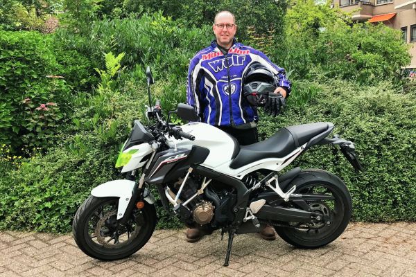 Laurens uit Baarn is geslaagd bij MotoJon Motorrijschool