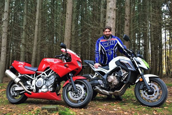 Alex uit Hilversum is geslaagd bij MotoJon Motorrijschool