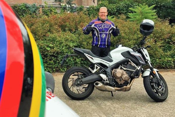 Paul uit Hilversum is geslaagd bij MotoJon Motorrijschool