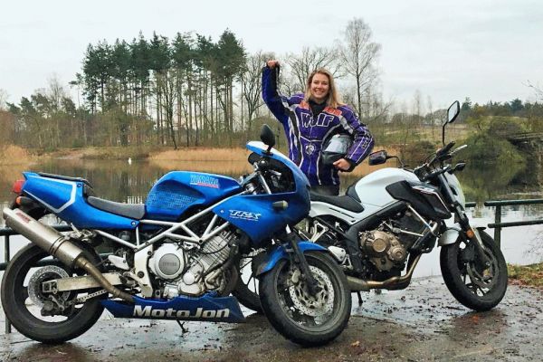 Alouette uit Loosdrecht is geslaagd bij MotoJon Motorrijschool