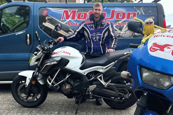 Scott uit Hilversum is geslaagd bij MotoJon Motorrijschool