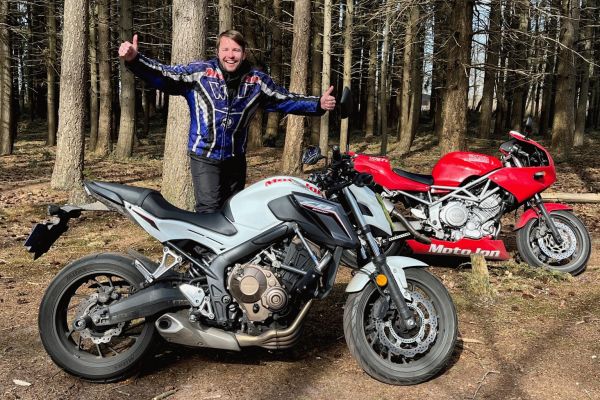 Thimo uit Laren is geslaagd bij MotoJon Motorrijschool