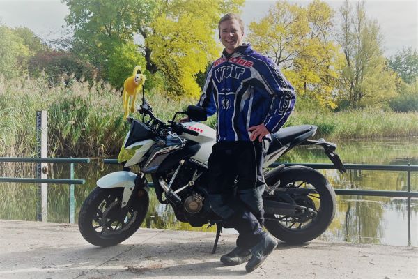 Gijs uit Hilversum is geslaagd bij MotoJon Motorrijschool