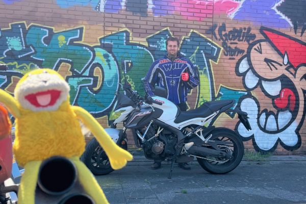 Rudy uit Baarn is geslaagd bij MotoJon Motorrijschool