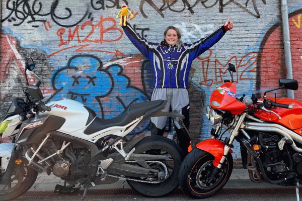 Beau uit Hilversum is geslaagd bij MotoJon Motorrijschool