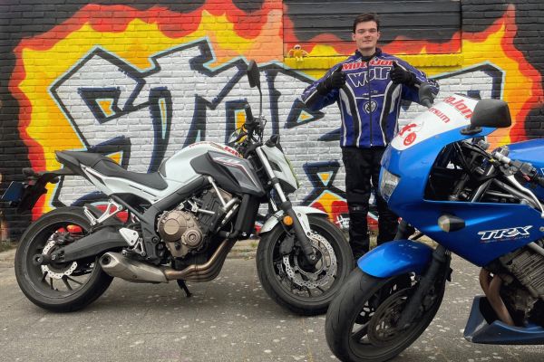 Marco uit Huizen is geslaagd bij MotoJon Motorrijschool