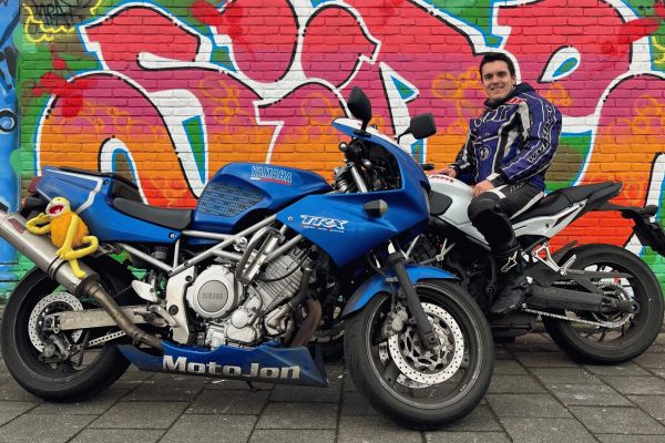 Quinten uit Hilversum is geslaagd bij MotoJon Motorrijschool