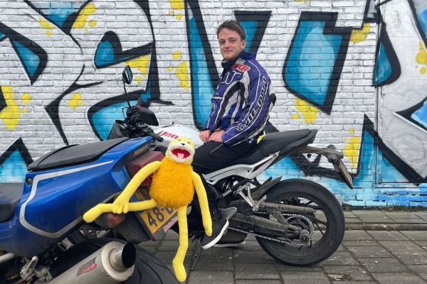 Derk uit Hilversum is geslaagd bij MotoJon Motorrijschool