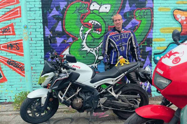 Lars uit Hilversum is geslaagd bij MotoJon Motorrijschool