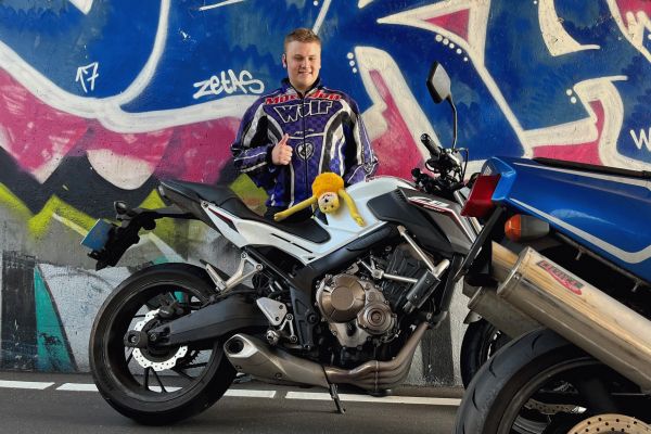 Gerco uit Hilversum is geslaagd bij MotoJon Motorrijschool