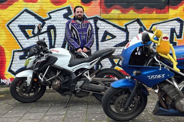 Max uit Hilversum is geslaagd bij MotoJon Motorrijschool