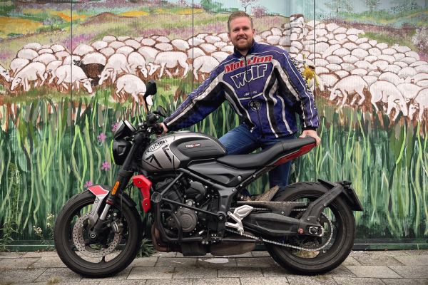 Martijn uit Hilversum is geslaagd bij MotoJon Motorrijschool