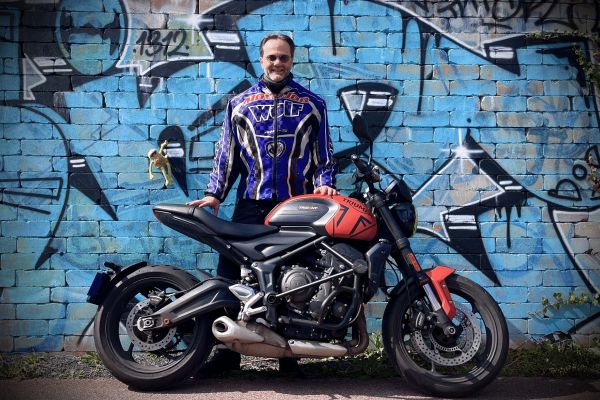 Ronald uit Huizen is geslaagd bij MotoJon Motorrijschool