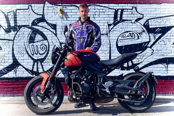 Toon uit Hilversum is geslaagd bij MotoJon Motorrijschool