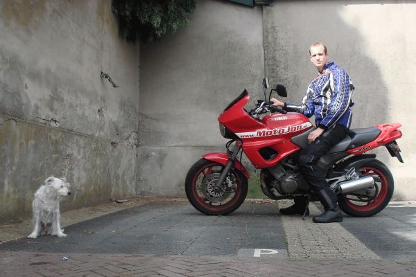 Thomas uit Loosdrecht is geslaagd bij MotoJon Motorrijschool