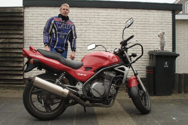 Daniël uit Hilversum is geslaagd bij MotoJon Motorrijschool