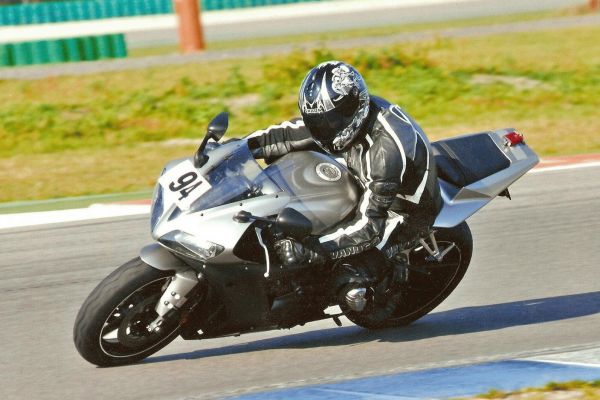 Joey uit Bussum is geslaagd bij MotoJon Motorrijschool