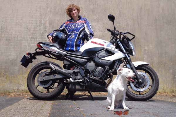 Marije uit Hilversum is geslaagd bij MotoJon Motorrijschool