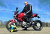 Ian uit Hilversum is geslaagd bij MotoJon Motorrijschool (foto 6)