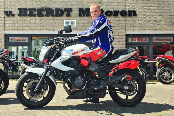 Mark uit Hilversum is geslaagd bij MotoJon Motorrijschool