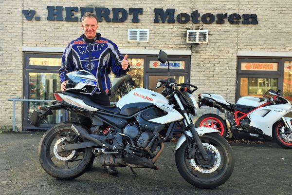Tjeerd uit Hilversum is geslaagd bij MotoJon Motorrijschool