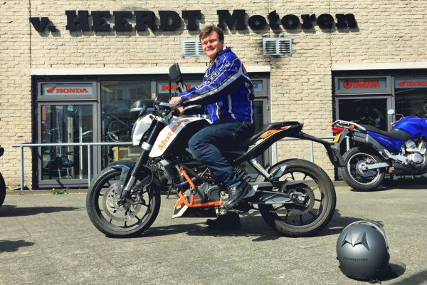 Thijs uit Hilversum is geslaagd bij MotoJon Motorrijschool