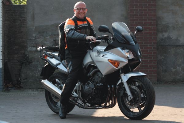 Jeroen uit Amsterdam is geslaagd bij MotoJon Motorrijschool